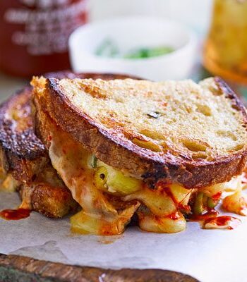 https://www.pontalo.net - Pickled pineapple & sriracha grilled cheese