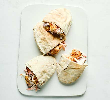 https://www.pontalo.net - Piri-piri chicken pittas