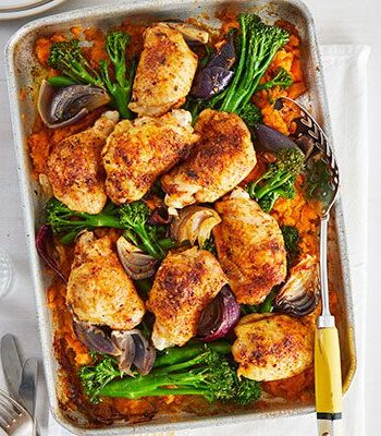 https://www.pontalo.net - Piri-piri chicken with smashed sweet potatoes & broccoli