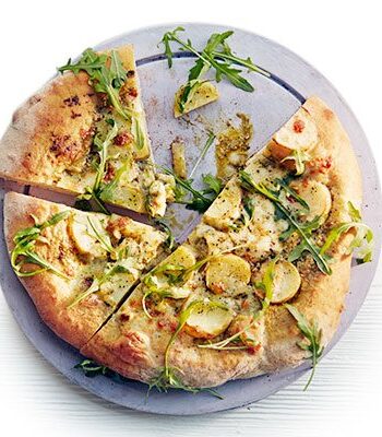 https://www.pontalo.net - Potato & pesto pizza