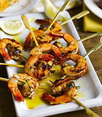 https://www.pontalo.net - Smoked paprika prawn skewers