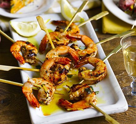 https://www.pontalo.net - Smoked paprika prawn skewers