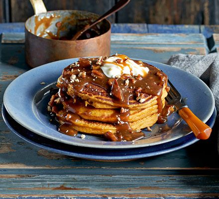 https://www.pontalo.net - Pumpkin pancakes with salted pecan butterscotch