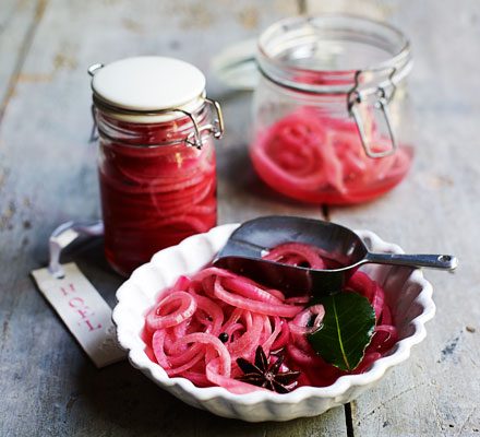 https://www.pontalo.net - Pickled red onions