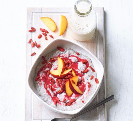 https://www.pontalo.net - Raspberry ripple chia pudding