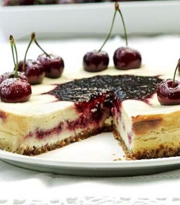 https://www.pontalo.net - Cherry swirl cheesecake