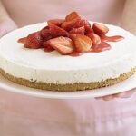 https://www.pontalo.net - Strawberry cheesecake in 4 easy steps