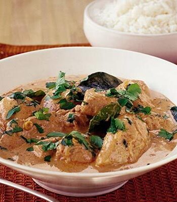 https://www.pontalo.net - Thai chicken curry