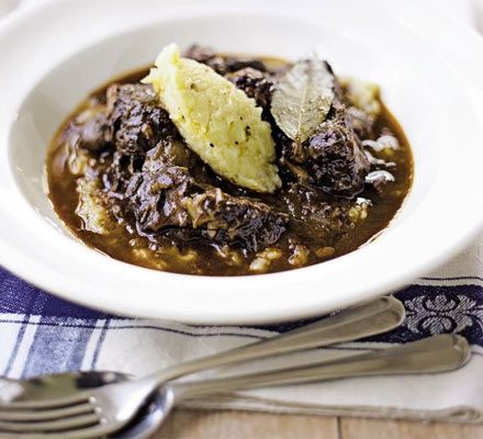 https://www.pontalo.net - Beef bourguignon with celeriac mash