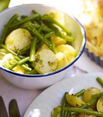 https://www.pontalo.net - New potato & green bean salad