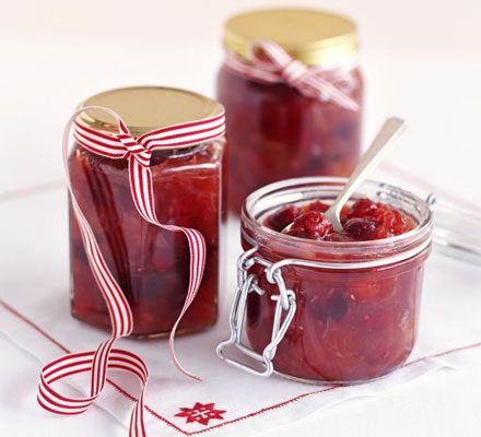 https://www.pontalo.net - Apple & cranberry chutney