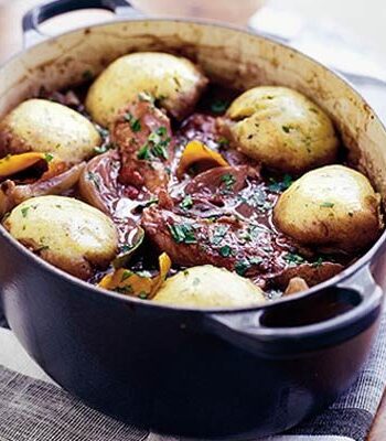 https://www.pontalo.net - Chicken & red wine casserole with herby dumplings