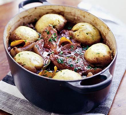 https://www.pontalo.net - Chicken & red wine casserole with herby dumplings