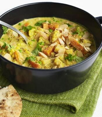 https://www.pontalo.net - Creamy veggie korma