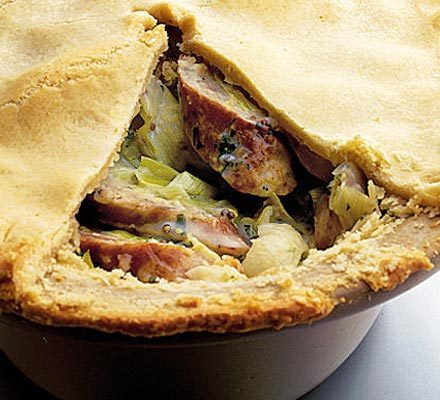 https://www.pontalo.net - Sausage & leek pie