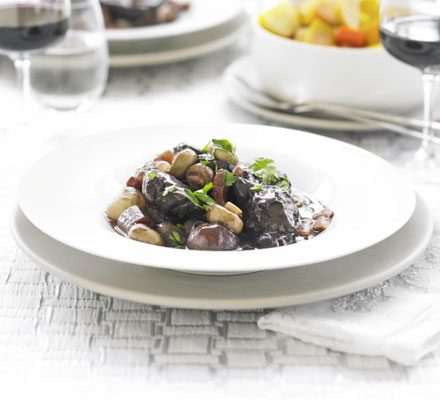 https://www.pontalo.net - Braised beef in red wine