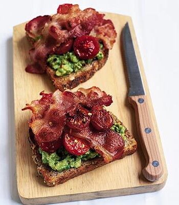 https://www.pontalo.net - Crisp bacon & avocado toasts