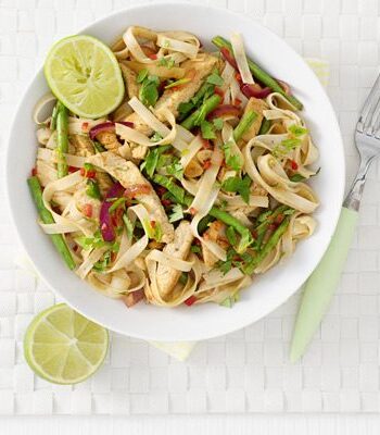 https://www.pontalo.net - Thai turkey stir-fry