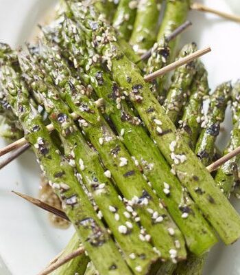 https://www.pontalo.net - Sesame grilled asparagus rafts