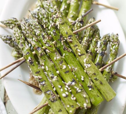 https://www.pontalo.net - Sesame grilled asparagus rafts