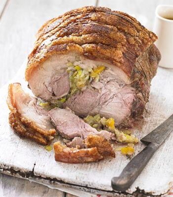 https://www.pontalo.net - Slow-roasted pork shoulder with leeks