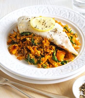 https://www.pontalo.net - Spiced bulgur pilaf with fish