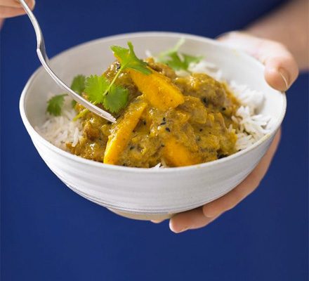 https://www.pontalo.net - Creamy chicken & mango curry