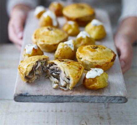 https://www.pontalo.net - Mini creamy mushroom pies