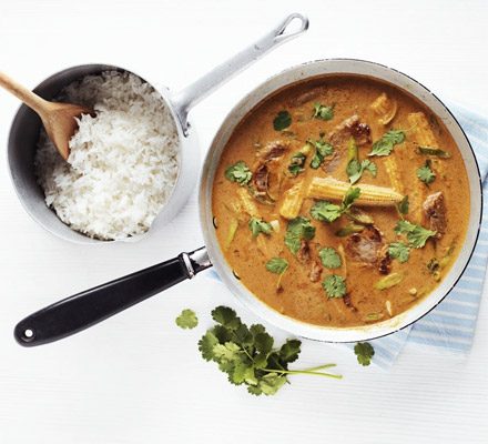 https://www.pontalo.net - Thai pork & peanut curry