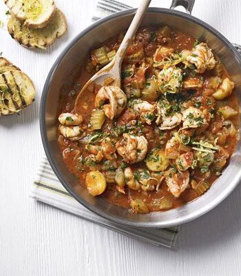 https://www.pontalo.net - Prawn & tomato stew with gremolata topping