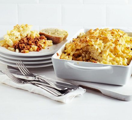 https://www.pontalo.net - Greek lamb & macaroni bake