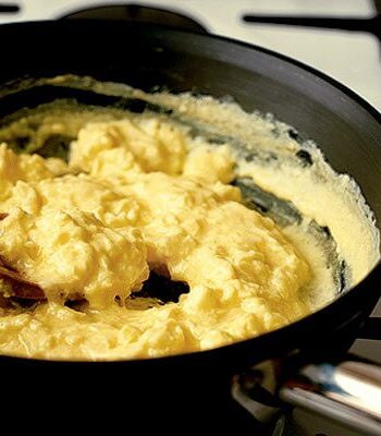 https://www.pontalo.net - Perfect scrambled eggs recipe