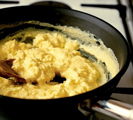 https://www.pontalo.net - Perfect scrambled eggs recipe