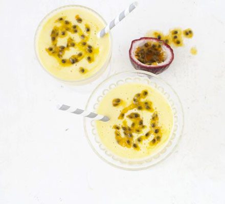 https://www.pontalo.net - Mango & passion fruit smoothie