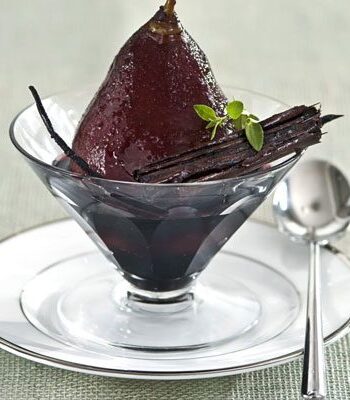 https://www.pontalo.net - Poached pears in red wine