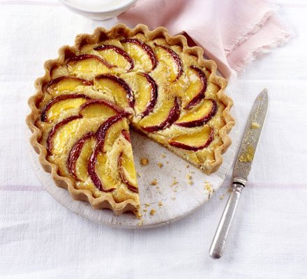 https://www.pontalo.net - Peach & almond tart