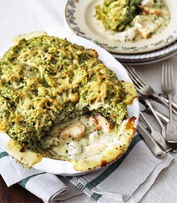 https://www.pontalo.net - Puffed salmon & spinach fish pie