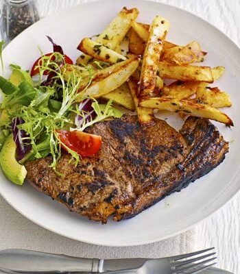 https://www.pontalo.net - Balsamic steaks with peppercorn wedges