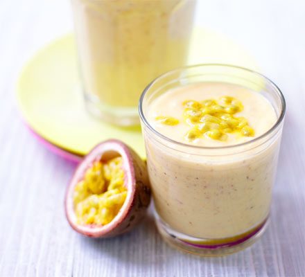 https://www.pontalo.net - Creamy mango & coconut smoothie