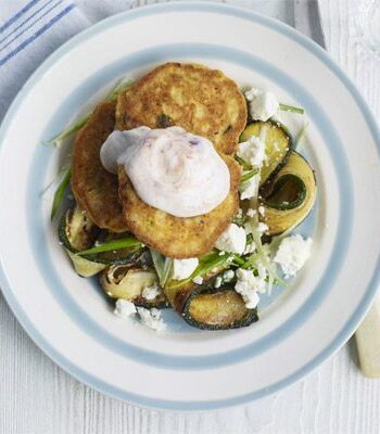 https://www.pontalo.net - Chickpea fritters with courgette salad