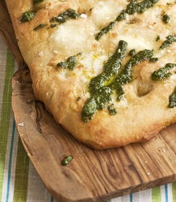 https://www.pontalo.net - Focaccia with pesto & mozzarella