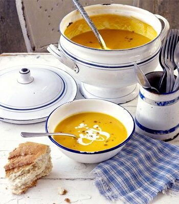 https://www.pontalo.net - Lightly spiced carrot soup