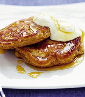 https://www.pontalo.net - American-style pineapple & banana pancakes