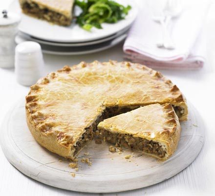 https://www.pontalo.net - Spiced pork & potato pie