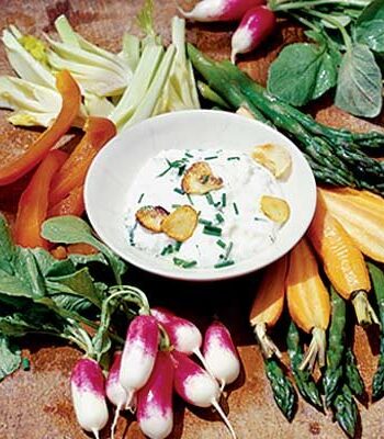 https://www.pontalo.net - Roasted garlic dip with vegetable platter