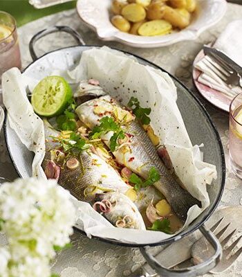 https://www.pontalo.net - Sea bass en papillote with Thai flavours