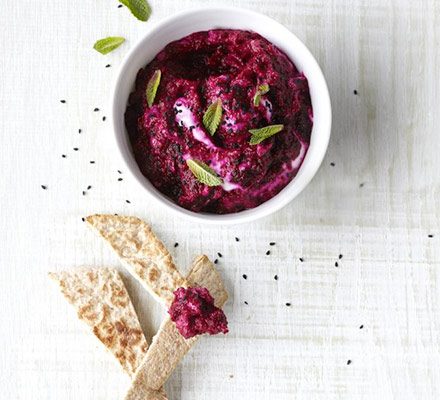 https://www.pontalo.net - Beetroot & mint dip