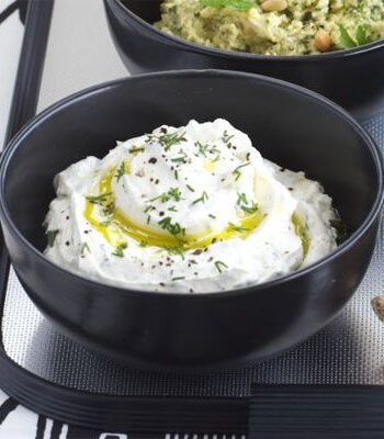 https://www.pontalo.net - Thick yogurt & herb dip