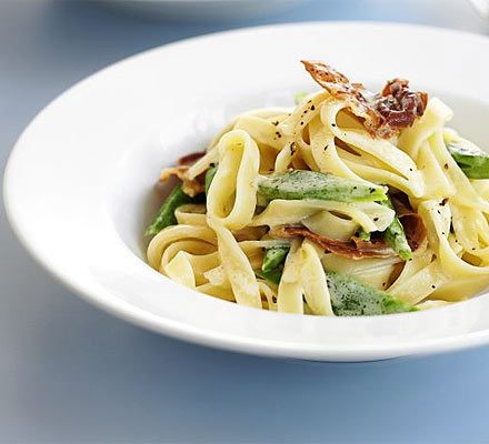 https://www.pontalo.net - Runner bean & prosciutto pasta