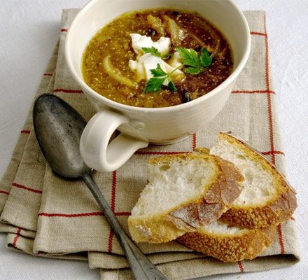 https://www.pontalo.net - Roasted onion soup with goat's cheese toasts